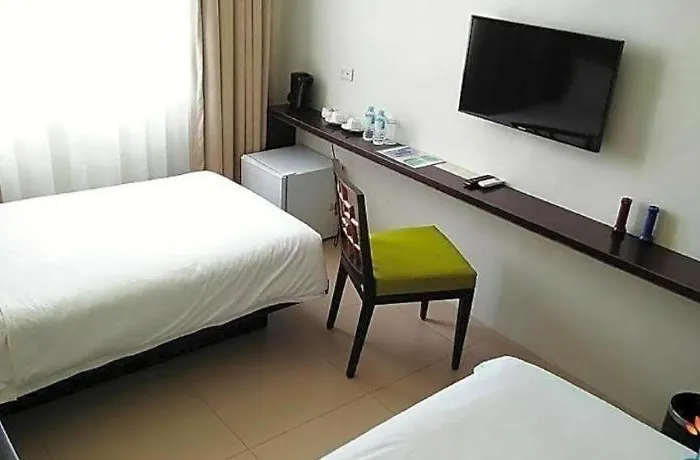Azia 3*